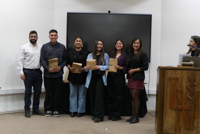 Ceremonia de graduación de 21 nuevos guías turísticos del Valle del Aconcagua, abril 2025.